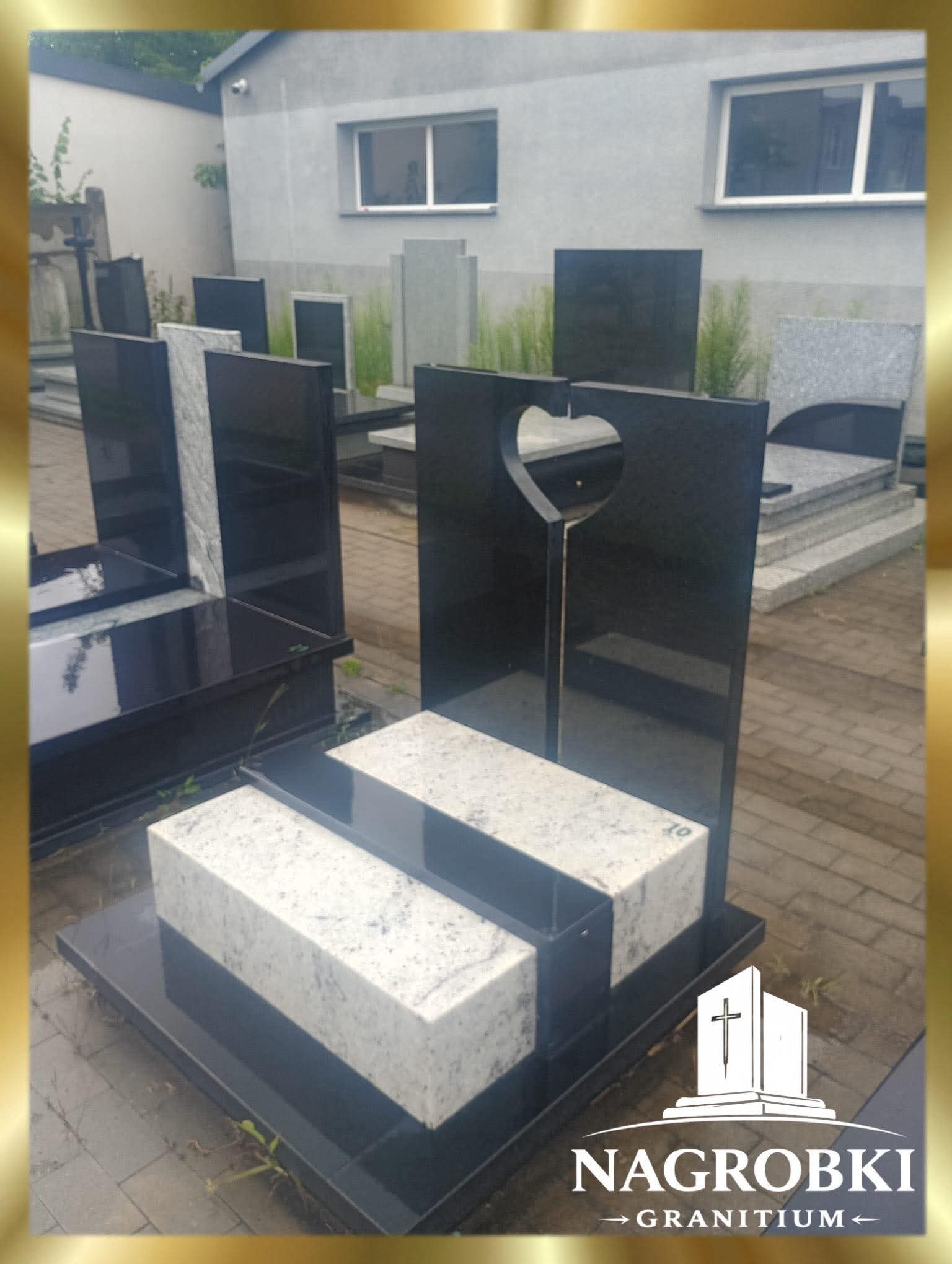 Pomnik COLONIAL WHITE PREMIUM BLACK dostępny od ręki