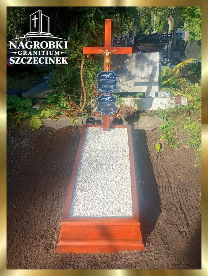 Tymczasowa skrzynka nagrobna - widok z przodu